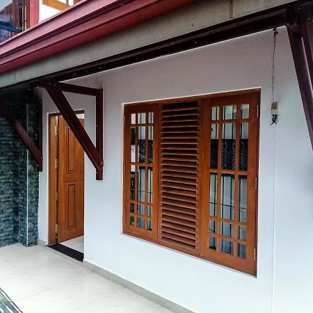 Hotel White House Ratnapura Exterior foto