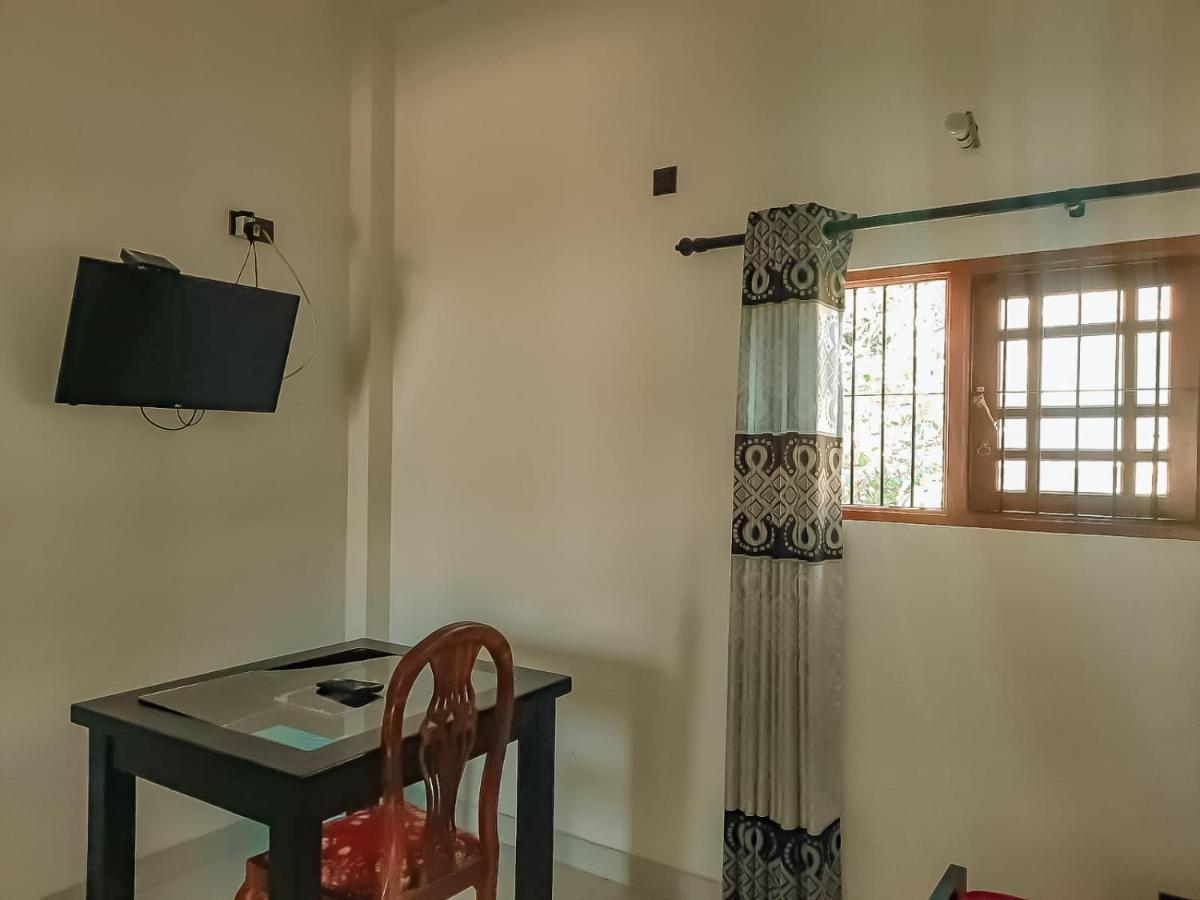 Hotel White House Ratnapura Exterior foto